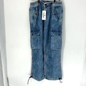 Kings of indigo NWT women’s cenred cargo pants medium